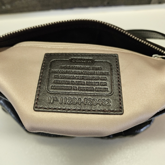 Coach Handbag - Picture 3 of 7